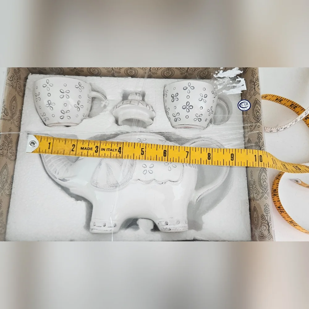 White Elephant Tea Set with Floral Design - Picture 6 of 8